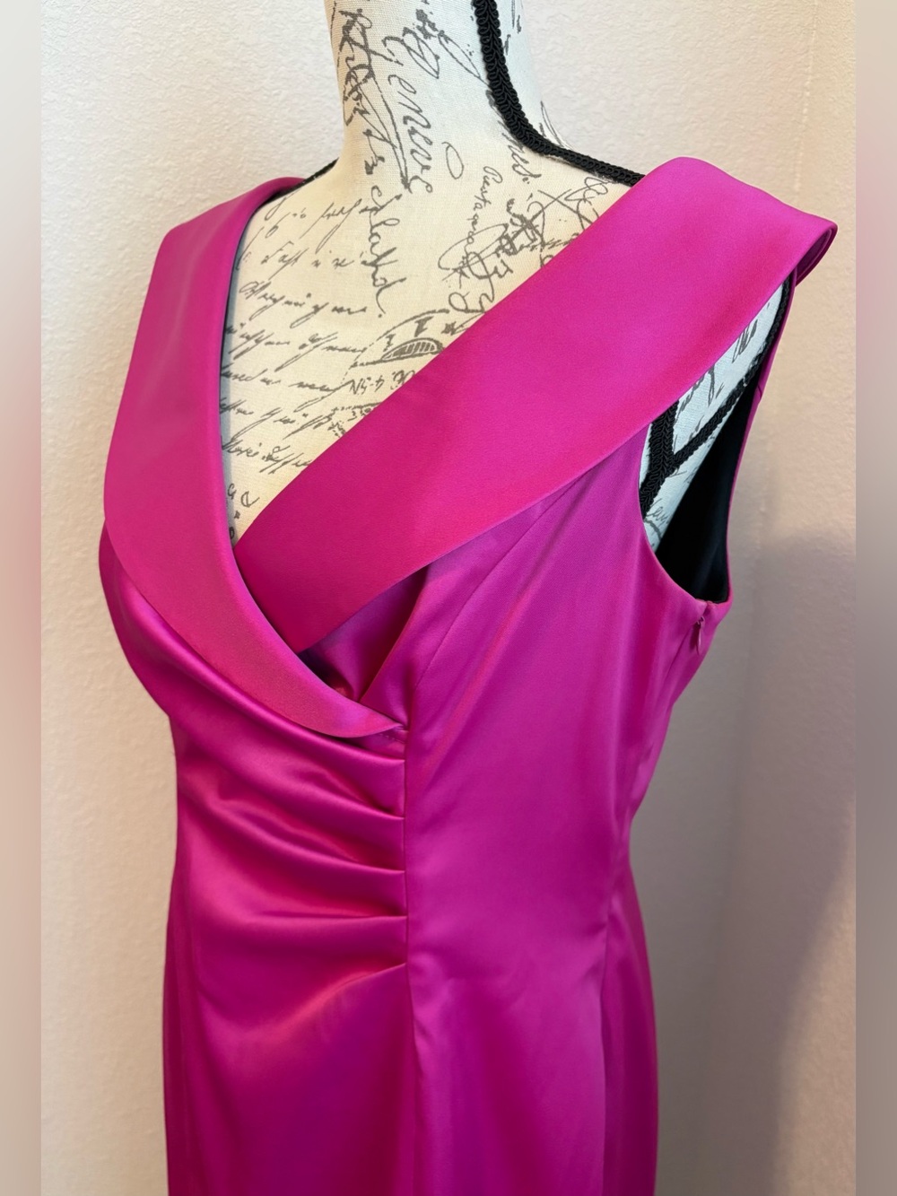 Jones New York Fuchsia V-Neck Ruched Sheath Midi Dress - Picture 3 of 4